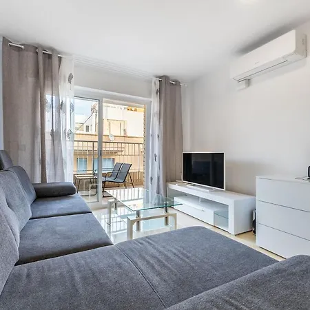 Claro Apartment